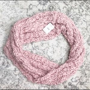 Free People Pink Chunky Infinity Scarf NWT